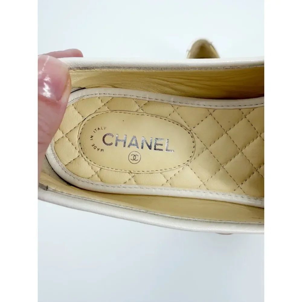 Chanel Tan Lambskin Leather Chain CC Logo Trim Loafers Opera Flats 38.5 G31630